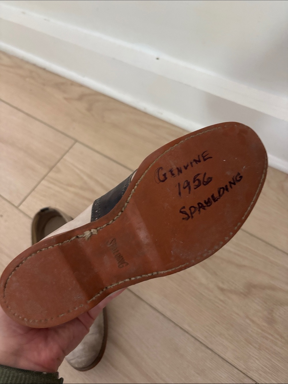 Vintage Women’s Bowling Shoe, Saddle shoe, 1956 - Picture 2 of 2